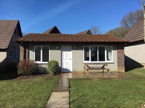 91 Hangar Manor, a 2 bedroomed bungalow owned by Cornish Holiday.