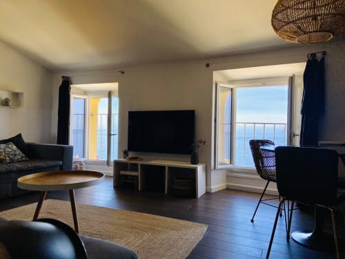 Appartement en location vue mer citadelle Bastia, Corse.