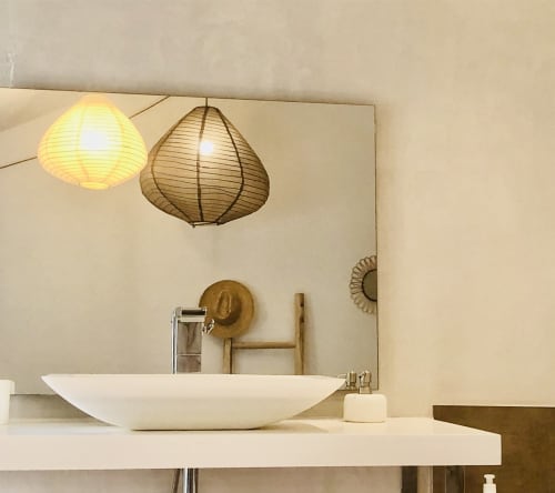 Location appartement Citadelle Bastia, Corse. Confort salle de bain baignoire dans chambre. 