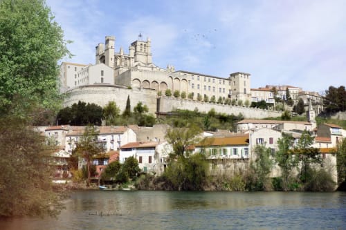 Hôtel La Prison à Béziers, perché sur une colline dominant l'Orb, architecture historique