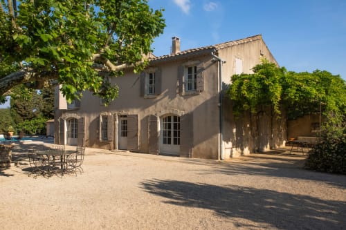 Typique mas provençal, au cœur des Alpilles, pour amoureux des vieilles pierres
