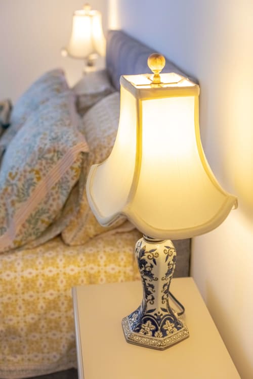 lampe de chevet chinoise dans la suite Paris Shanghai