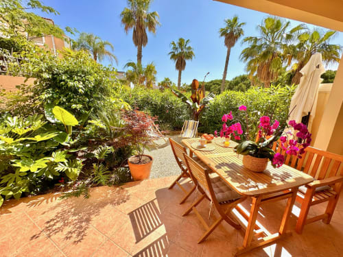 Terrasse de l'appartement La Rascasse - VacancesGiens location saisonnière d'appartement - Proche de Porquerolles