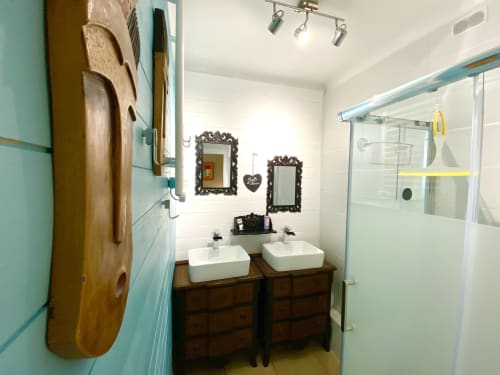 Salle de bains avec douche dans cottage-le cocon boheme-cocooning