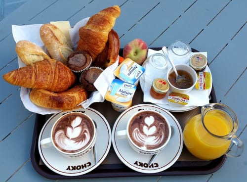 La Noyeraie Rocamadour, petit déjeuner, chocolat chaud, pâtisserie maison
