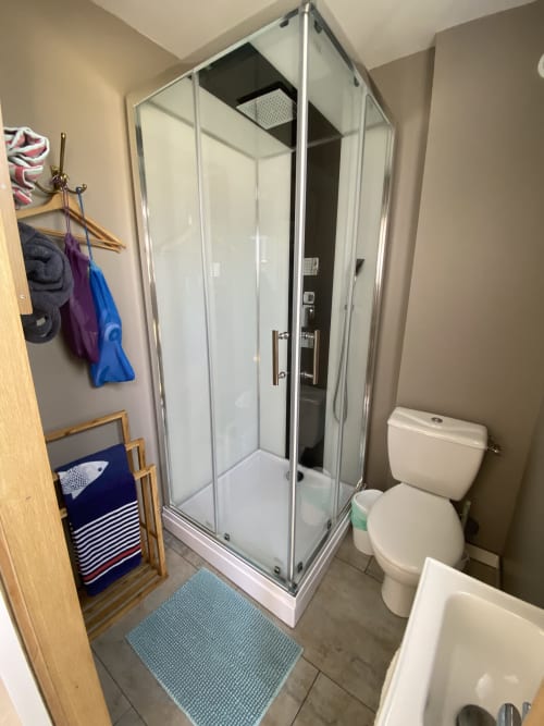 salle d'eau au rez de chaussée 