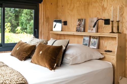 L'Atelier Tiny House - Un lit Queen size avec un matelas haut-de-gamme