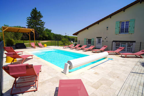 location maison bourgogne Yonne famille padel enfants piscine grand groupe cousinade 15 personnes week-end gîte
