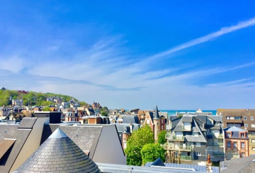 le bon pressoir, la terrasse louvard, les paris normands, lesparisnormands, arnaud mascarel, la clef des villes, appartement à louer, location à la nuit, location de vacances, plage de Villers sur mer, Villers-sur-mer, Deauville, Trouville, Cabourg, Normandie, Normandy, Jo 2024, Jeux olympiques paris 2024, front de mer, bord de mer, vue mer, balcon plein ciel, terrasse plein ciel