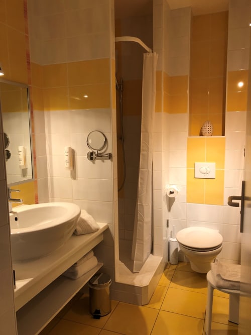 SALLE DE DOUCHE MODERNE
