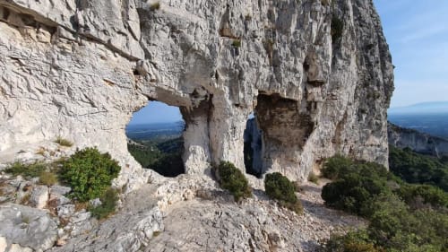 Visiter les deux troues randonné Saint Rémy de Provence Mas 9 Romanin