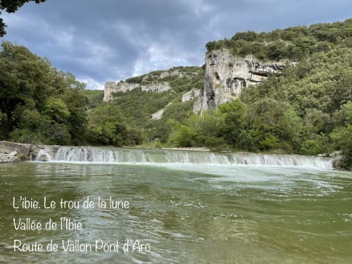 Vallée de l'Ibie, Rivière l'Ibie, baignade le trou de la lune, route de Vallon Pont d'Arc, #location gîte Ardéche, #gites saint maurice d'ibie #hébergement vallon pont d'arc