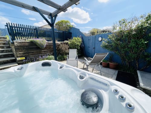 Home - Westward Ho - Bideford - Devon - BnB - Uk - Holiday - Hot Tub - Comfortable - great views - walking close by - nature