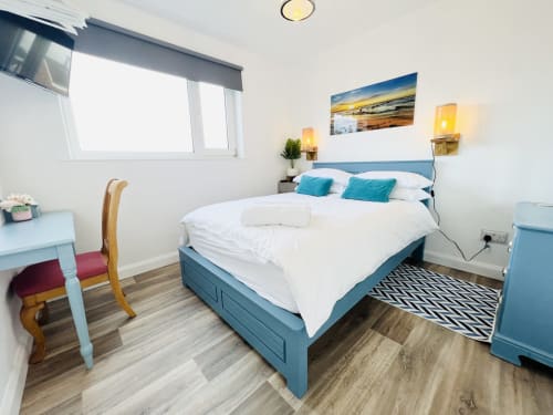 Home - Westward Ho - Bideford - Devon - BnB - Uk - Holiday - Hot Tub - Comfortable - great views - walking close by - nature