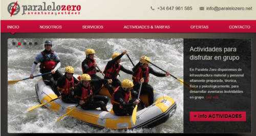 Captura de pantalla del sitio web de Paralelo Zero, empresa de aventuras y actividades al aire libre en Galicia. La imagen muestra un grupo de personas realizando rafting en aguas bravas, equipadas con cascos y chalecos de seguridad en una balsa inflable. El sitio web destaca las actividades para disfrutar en grupo y ofrece información sobre sus servicios, tarifas y contacto. Paralelo Zero se especializa en proporcionar experiencias de aventura en un entorno seguro y profesional.