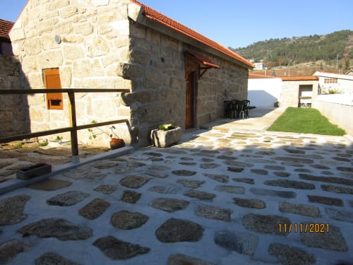 Casa das Tias, alojamento local quartos conforto, férias, fim-de-semana, norte, Portugal, praia, piscina, churrasqueira, festas, verão. bonita aconchegante e económica amiga ambiente. Cozinha maquina lavar roupa louça, frigorífico forno micro-ondas.