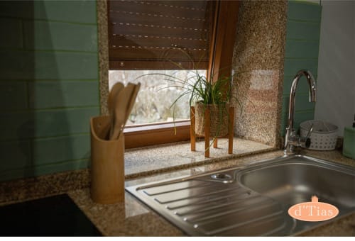 Casa das Tias, alojamento local quartos conforto, férias, fim-de-semana, norte, Portugal, praia, piscina, churrasqueira, festas, verão. bonita aconchegante e económica amiga ambiente. Cozinha maquina lavar roupa louça, frigorífico forno micro-ondas.