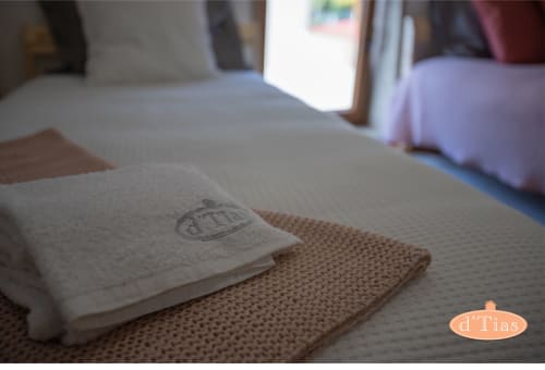 Casa das Tias, alojamento local, Porto quartos conforto, férias, fim-de-semana, norte, Portugal, praia, piscina, churrasqueira, festas, verão. bonita aconchegante e económica amiga ambiente. Cozinha maquina lavar roupa louça, frigorífico forno micro-ondas.