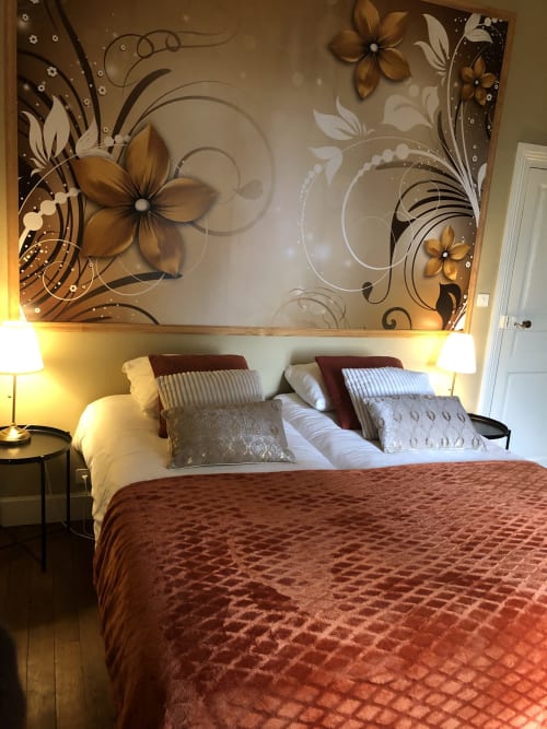 Maison de la Comtesse | Cosne d'Allier | Pool | Family Functions | Clean | Cozy | Sleeps 12 | BBQ | B&B 