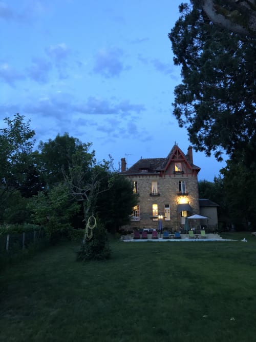 Maison de la Comtesse | Cosne d'Allier | Pool | Family Functions | Clean | Cozy | Sleeps 12 | BBQ | B&B 