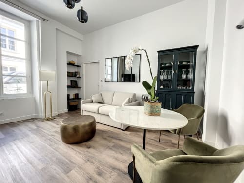 Appartement Le Parisien au Laurencin, appart’hôtel à Sens centre-ville. Cuisine équipée, wifi, linge, arrivée autonome, salon spacieux. Réservez en direct.