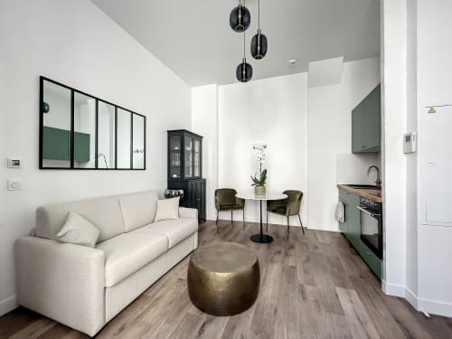 Appartement Le Parisien au Laurencin, appart’hôtel à Sens centre-ville. Cuisine équipée, wifi, linge, arrivée autonome, espace repas. Réservez en direct.
