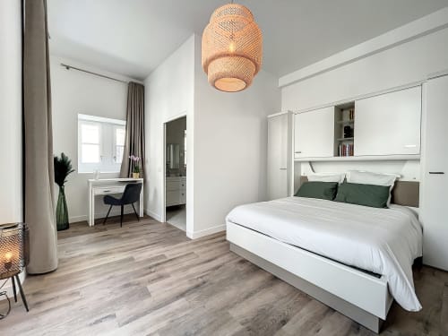 Appartement Le Parisien au Laurencin, appart’hôtel à Sens centre-ville. Cuisine équipée, wifi, linge, arrivée autonome, bureau,, idéal déplacement professionnel. Réservez en direct.