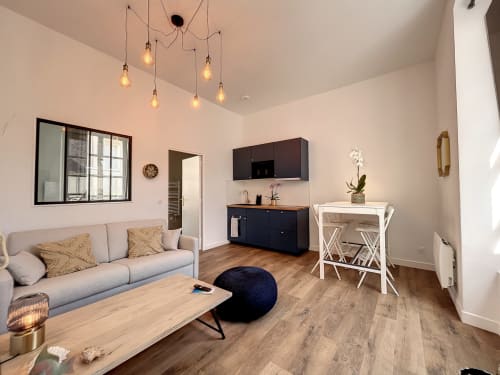 Appartement La Plage au Laurencin, appart’hôtel à Sens centre-ville. Cuisine équipée, wifi, linge, arrivée autonome, canapé-lit. Réservez en direct.
