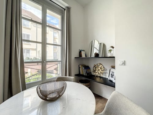 Appartement Le Zen au Laurencin, appart’hôtel à Sens centre-ville. Cuisine équipée, wifi, linge, arrivée autonome, espace repas. Réservez en direct.