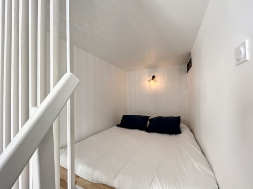 Appartement Le Cocon au Laurencin, appart’hôtel à Sens centre-ville. Cuisine équipée, wifi, linge, arrivée autonome, couchage en mezzanine. Réservez en direct.