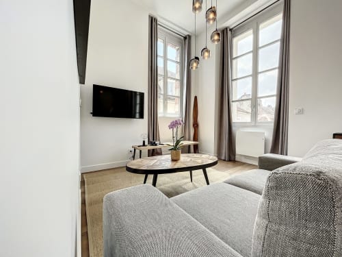 Appartement Le Cocon au Laurencin, appart’hôtel à Sens centre-ville. Cuisine équipée, wifi, linge, arrivée autonome, salon. Réservez en direct.