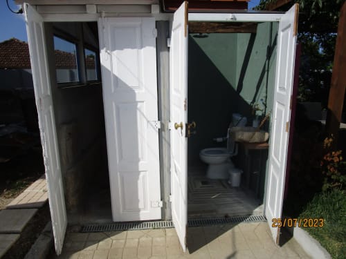 Casa das Tias, alojamento local quartos conforto, férias, norte, Portugal, praia, piscina, churrasqueira, festas, verão. bonita aconchegante e económica amiga ambiente. Cozinha maquina lavar roupa louça, frigorífico forno micro-ondas. 