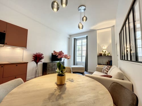 Appartement Le Peachy au Laurencin, appart’hôtel à Sens centre-ville. Cuisine équipée, wifi, linge, arrivée autonome, canapé-lit. Réservez en direct.
