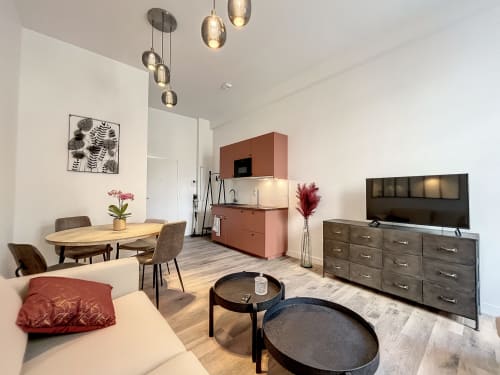 Appartement Le Peachy au Laurencin, appart’hôtel à Sens centre-ville. Cuisine équipée, wifi, linge, arrivée autonome, salon, espace repas. Réservez en direct.