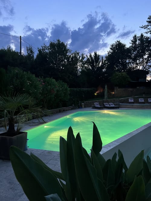 piscine à débordement
