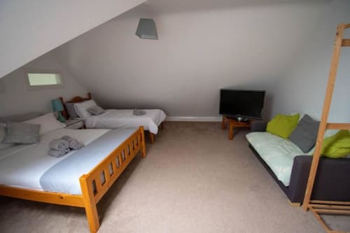 spacious property - Kilskeery - modern country house - kitchen - fireplace - hot tub - cozy - lough Erne