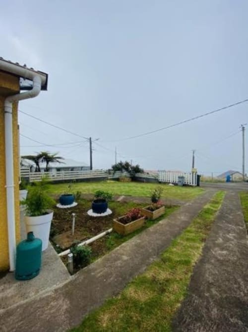 Jardin de la Case Vi D'O' avec plantations surélevées et aménagements paysagers à La Plaine des Cafres, Île de La Réunion