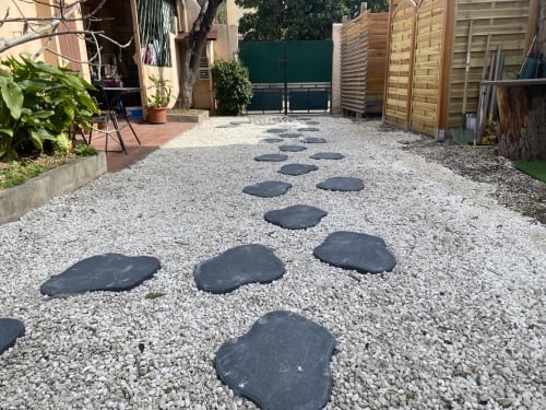 le désir monte à chaque pas pour accéder à la loveroom Toulon