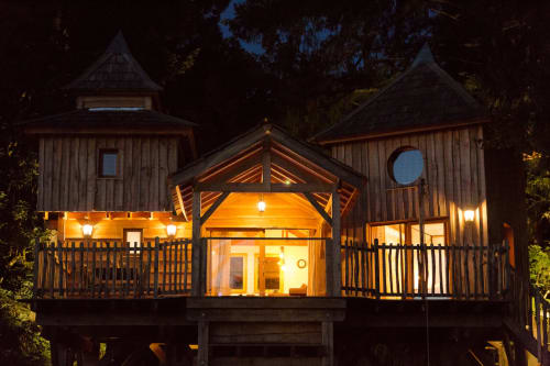 Treehouse at Night | Treehouse Holidays in France