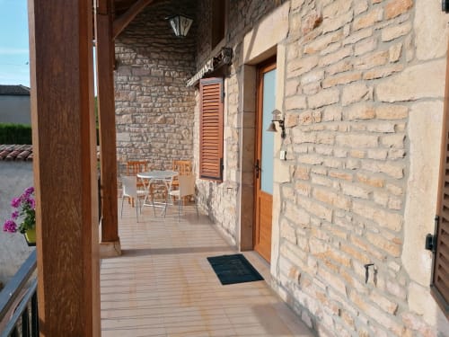 Domaine Joseph Lafarge | Chambre d'hôtes, gîtes et oeno-tonneaux | Hébergement insolite mâconnais | Lugny 