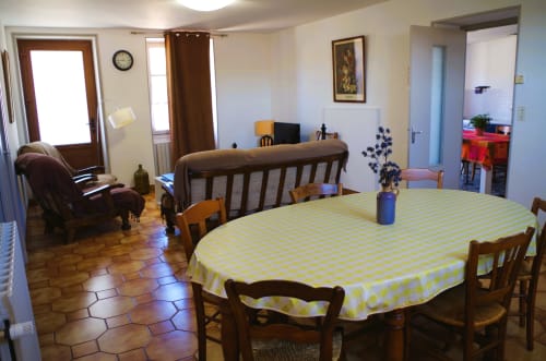 Domaine Joseph Lafarge | Chambre d'hôtes, gîtes et oeno-tonneaux | Hébergement insolite mâconnais | Lugny 