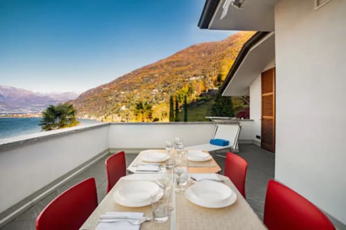 Villa Vista Lago Bellano | Ampio terrazzo per aperitivo e pranzi o cene | Hotel in Bellano | Bed & Breakfasts in Bellano | B&B in Bellano | Hotel lago di Como a Bellano | Hotels | Dove dormire Bellano | Casa Vacanze in Bellano | Appartamento lussuoso in Bellano | Modern design vista lago | Appartamento luxury in Bellano