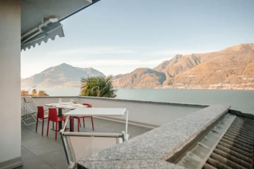 Villa Vista Lago Bellano | Ampio terrazzo per prendere il sole o rilassarsi | Hotel in Bellano | Bed & Breakfasts in Bellano | B&B in Bellano | Hotel lago di Como a Bellano | Hotels | Dove dormire Bellano | Casa Vacanze in Bellano | Appartamento lussuoso in Bellano | Modern design vista lago | Appartamento luxury in Bellano
