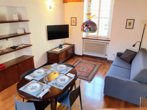 Appartamenti di Villa Vista Lago | Soggiorno finemente arredato | Affitto appartamento a Varenna e Bellano. | Downtown Varenna | Vista Lago | Varenna case | hotel vacanza | Varenna B&B| Villa Varenna | Casa sul lago | Traghetto | Dove dormire a Varenna 