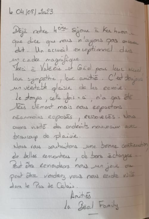 Eine sehr positive Bewertung nach einem Aufenthalt im Ferienhaus Ker Huon –
Ferienhaus mit privatem, überdachtem und beheiztem Pool,
Ferienunterkunft an der Rosa Granitküste – Côtes-d’Armor, Bretagne,
in der Nähe von Perros-Guirec, Tréguier, Trégastel und Paimpol.