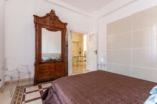 double bedroom - the Brown
