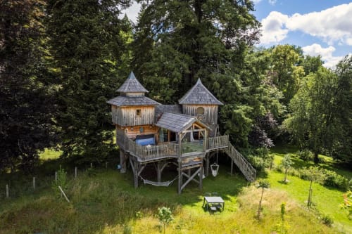 Treehouse in the Countryside | Luxury Treehouse Holidays in France with Hot Tubs