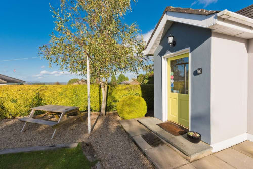 wicklow - cozy - studio - garden - ocean views - kitchen - comfortable - east Ireland - family - couple