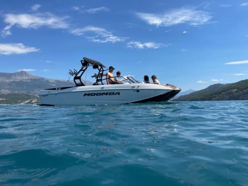moomba sur le lac de serre-ponçon