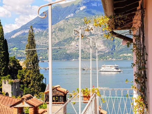 Lake View, where sleeping in Varenna, near ferry boat | Heart of Varenna this is Downtown Varenna by villavistalago.it
